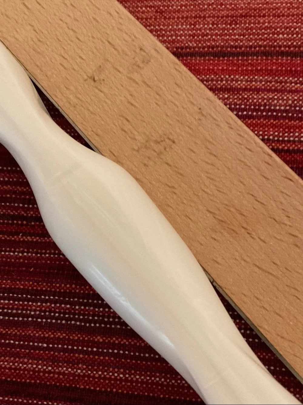 Cutco Cream Handle Curved Two-Tine Carving Fork #1726